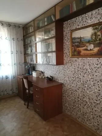 3-к.кв., 60 кв.м., 2+1, 4/9, кухня 10 кв.м., большая прихожая и лоджия. Туполева, 1 Донецк
