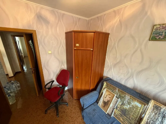 Продам 3 ком. кв., 6/9 эт, 65 м.кв. - Макеевка, пл. Грибиниченко Макеевка