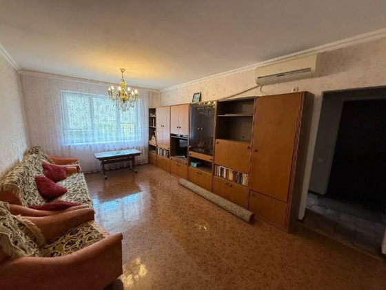 Продам 3 ком. кв., 6/9 эт, 65 м.кв. - Макеевка, пл. Грибиниченко Макеевка