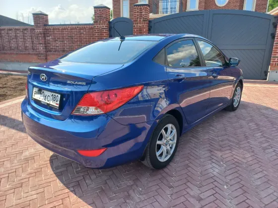 Продам Hyundai Solaris в отличном состоянии 2011 год 1.6 механика Донецк