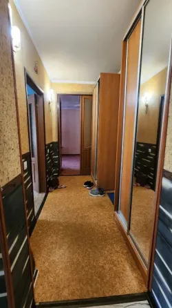 Продам 2-комн. квартиру на Гвардейке 83 квартал. Макеевка