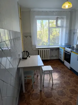 Сдаётся 3-х комнатная, дк 21-съезда, ул.Куприна, Ленинский район. Донецк