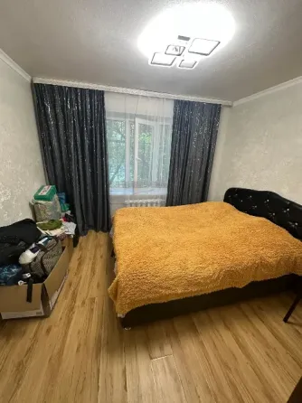 Продается отличная 3-х комнатная квартира на Солнечном(ориентир Лицей номер 2) Макеевка