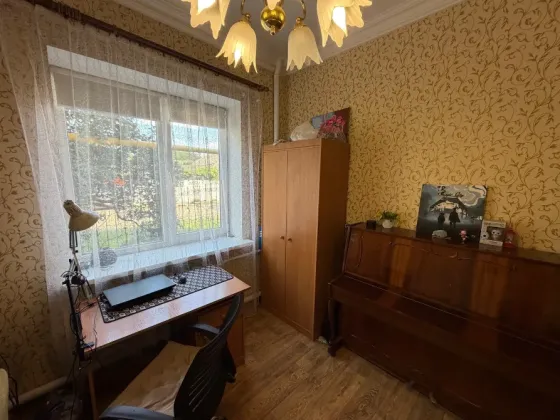 Продам жилой дом в 2-х уровнях, 140 м.кв., 10 соток - Макеевка, мкр. Восточный Макеевка