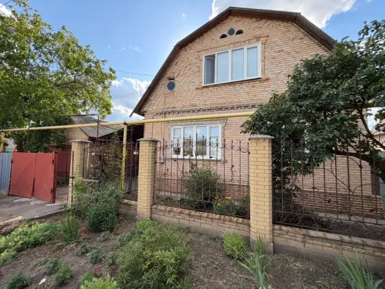 Продам жилой дом в 2-х уровнях, 140 м.кв., 10 соток - Макеевка, мкр. Восточный Макеевка