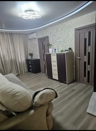 трёхкомнатная с ремонтом в районе 19 шахты Донецк