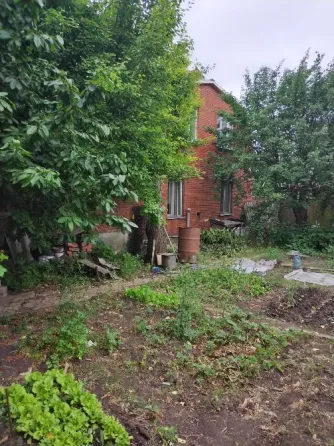 Продаю хороший дом со всеми коммуникациями на областной центральной клинической больнице Донецк