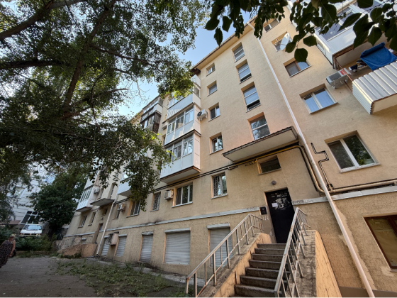 Продажа 2 х комнатной квартиры Челюскинцев пересечение с Бульваром Шевченко! Донецк