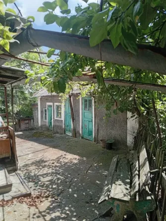 Дом 64 мкв с участком 10 соток. Алексеевский ставок. Донецк