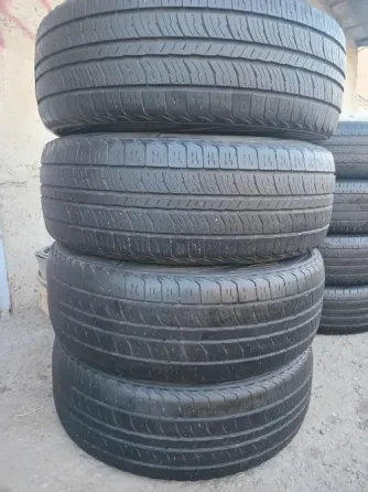Продаю комплект летней резины 235 60 18 Донецк