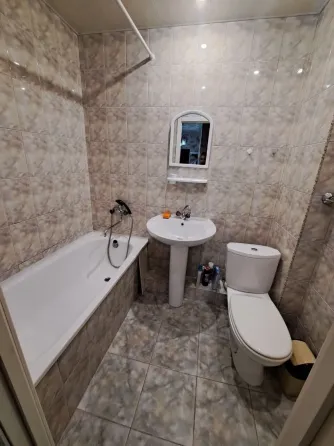 Продам 3 к.кв. пл. Бакинских комиссаров, Куйбышевский р-н,. Документы готовы. Без комиссии. Донецк