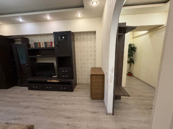 Продаётся однокомнатная квартира, 37 м², Киевский район (Донецк) Адрес: ул. Артёма, 163Б Донецк