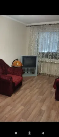 продам 2 к.кв. ворошил. р. школьный 4500 мил р. Донецк