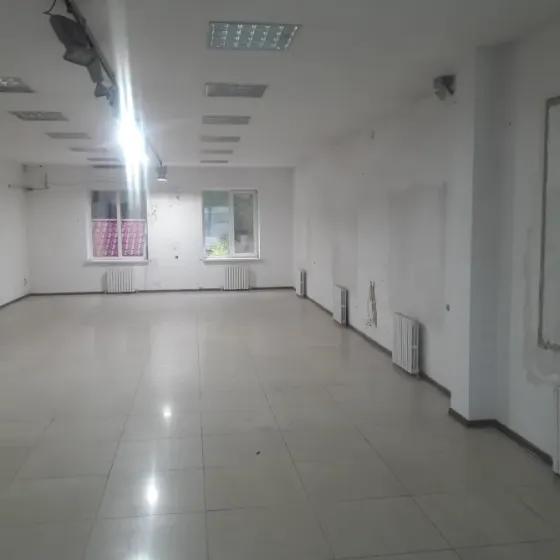 Сдаю 500 м² центр. 15 машиномест. 40 кВт Донецк