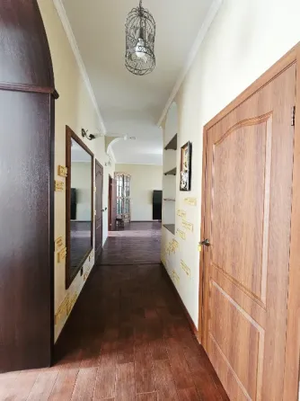 Продам крупногабаритную сталинку 90м2 с гаражом ул. Островского центр города Макеевка