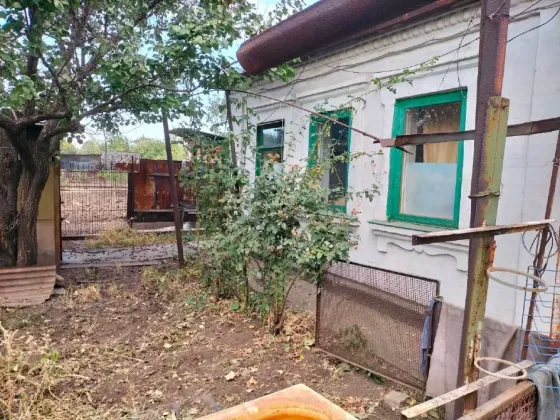 Продаётся кирпичный, жилой, без повреждений домик. Мариуполь