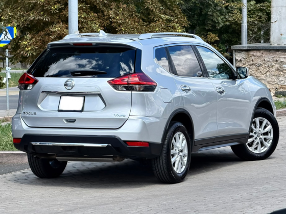 Шикарный Nissan Rogue ( X-Trail ) AWD Донецк