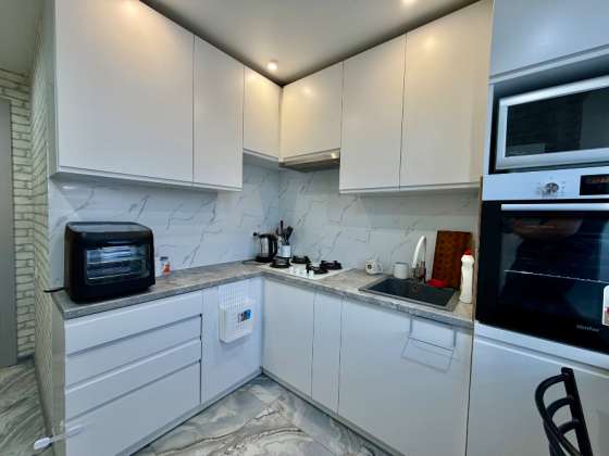 Продажа отличной 3 ком. кв-ры по ул. Кедрина ,о-р 16 Больница , Буденновский район, г. Донецк Донецк