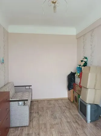Продам 2х комнатную сталинку в центре Донецк