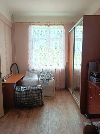 Продам 2х комнатную сталинку в центре Донецк