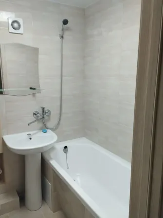 сдам 1-к.кв. Куйбышевский р-н Топаз 25 000 рублей вода 24/7 Донецк