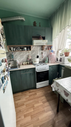 Продам 2 комнатную квартиру Изумруд Донецк