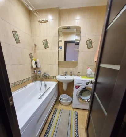 Сдаю 2-к комн. квартиру 47м² в Калининском р-не Донецк