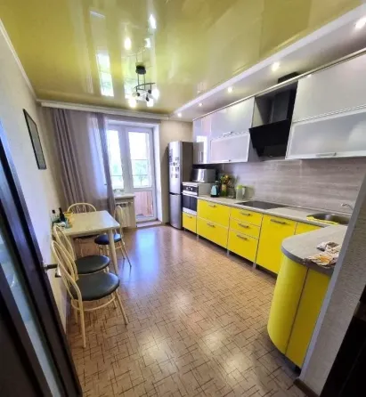 Сдаю 2-к комн. квартиру 47м² в Калининском р-не Донецк