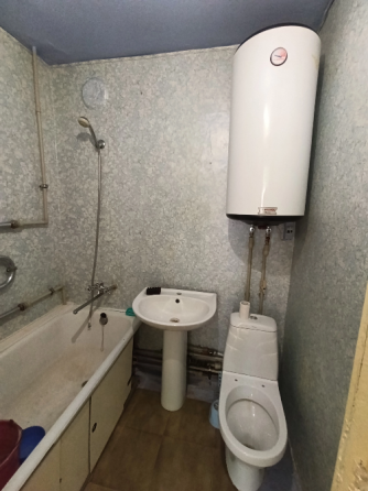 Срочно продам квартиру 1 комнатную 2/5 Город Харцызск, ул. Октябрьская, центр Харцызск