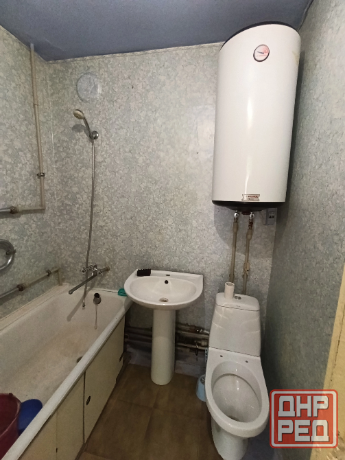 Срочно продам квартиру 1 комнатную 2/5 Город Харцызск, ул. Октябрьская, центр Харцызск - изображение 6