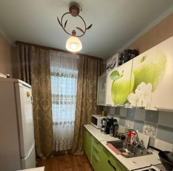 Сдам квартиру в двухкомнатной квартире в Калининском районе Донецк