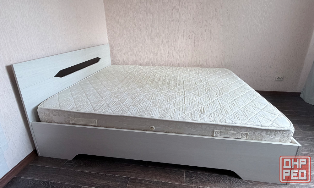 Продам двуспальную кровать с ортопедическим матрасом (зима/лето). Донецк - изображение 4