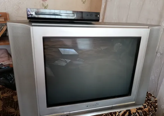 Телевизор Panasonic + DVD плеер LG + коллекция DVD дисков Донецк