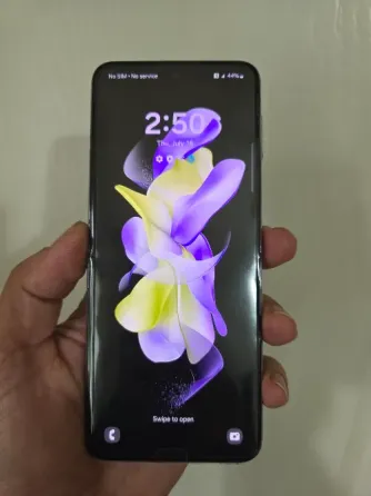 Samsung Galaxy Z Flip 4, 8/256gb. SIM +eSim Донецк