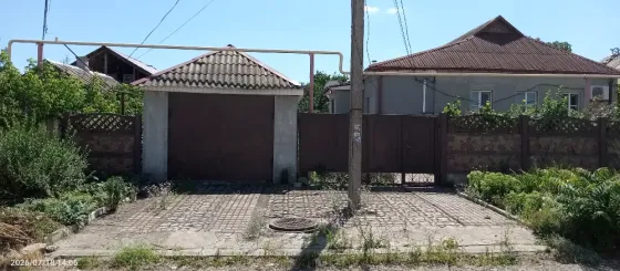 Сдам гараж в частном секторе,надолго. Мариуполь