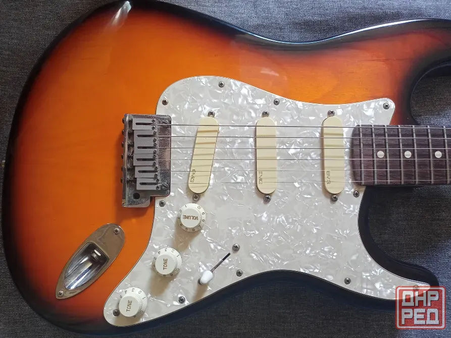 Fender American Standard r DG-20 EMG's (David Gilmour) Sunburst Макеевка - изображение 4