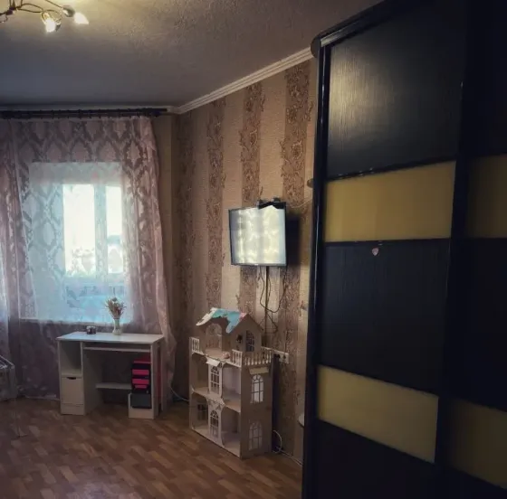 Сдаю срочно двушку возле калининского рынка Донецк