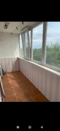 сдам 3 к.кв. кировский р. пинтера 40000 р. хозяйка бочку поставит. Донецк