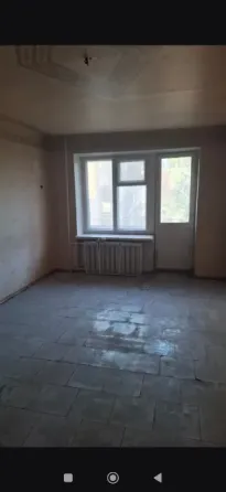 продам 1 к.кв. киевский р. освобождения -розы . 2500 мил р торг.. Донецк