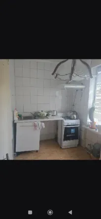 продам 1 к.кв. калин. р. харитонова 2500 мил р чистая с водой собств..на сделке. Донецк