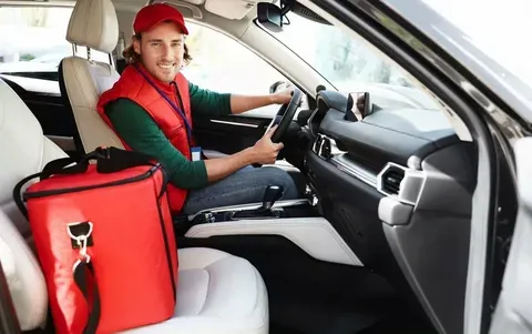 Требуются курьеры на доставку еды с личным авто Макеевка
