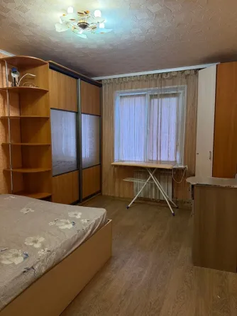 Сдам 2 ком.кв. Ворошиловский район, центр, бульвар Школьный, ниже крытого рынка Донецк