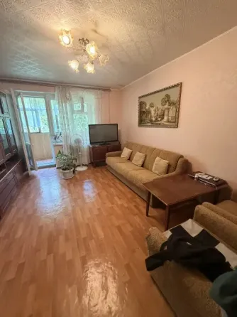 Сниму квартиру на длительный срок Енакиево