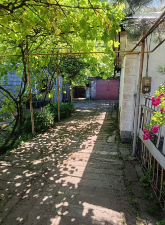 Продаются два дома на одном участке в Куйбышевском районе Донецк
