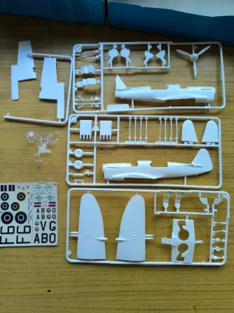 Модель самолета 1:72 для сборки Донецк