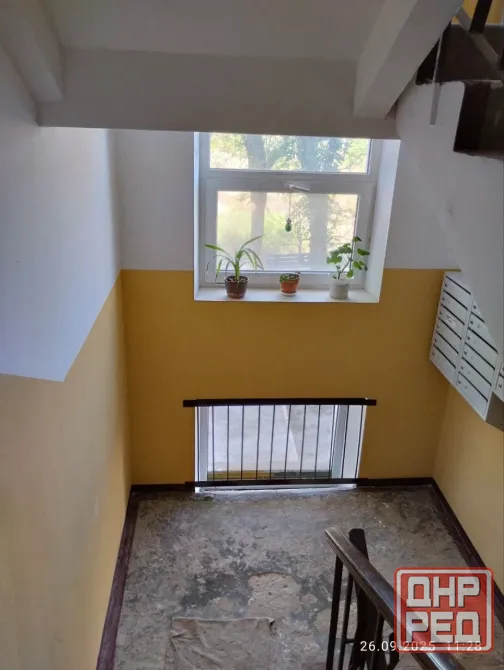 Продается 2 к.кв-ра в Левобережном р-не, пересечение улицы Владимирской и ул. Московской. Мариуполь - изображение 2