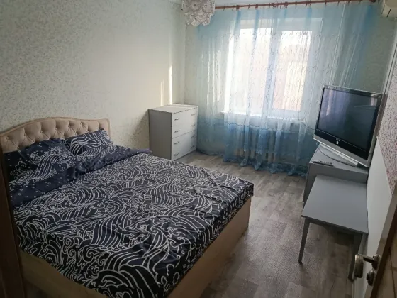 Предлагаю посуточно 2к квартиру с водой в Кировском районе на Текстильщике Донецк