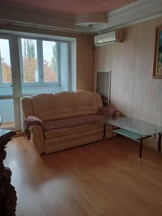 Продам 2-х комнатную квартиру с хорошим ремонтом , Гвардейка, 8-8, ул.. Уборевича. Макеевка