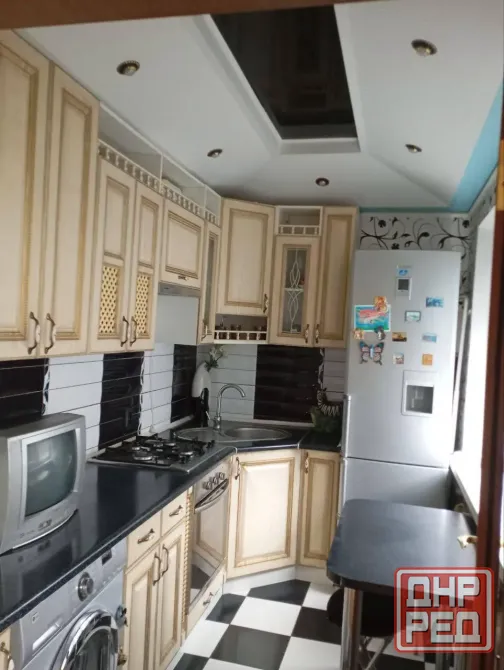 Продам 2-х комнатную квартиру с хорошим ремонтом , Гвардейка, 8-8, ул.. Уборевича. Макеевка - изображение 1