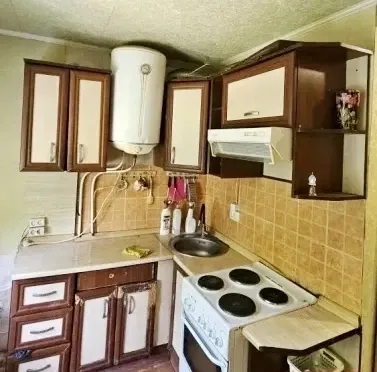 Продам 2к.кв. Сталинка. Петровский р-н. Ориентир пл.Победы. ул. Таймырская. Донецк